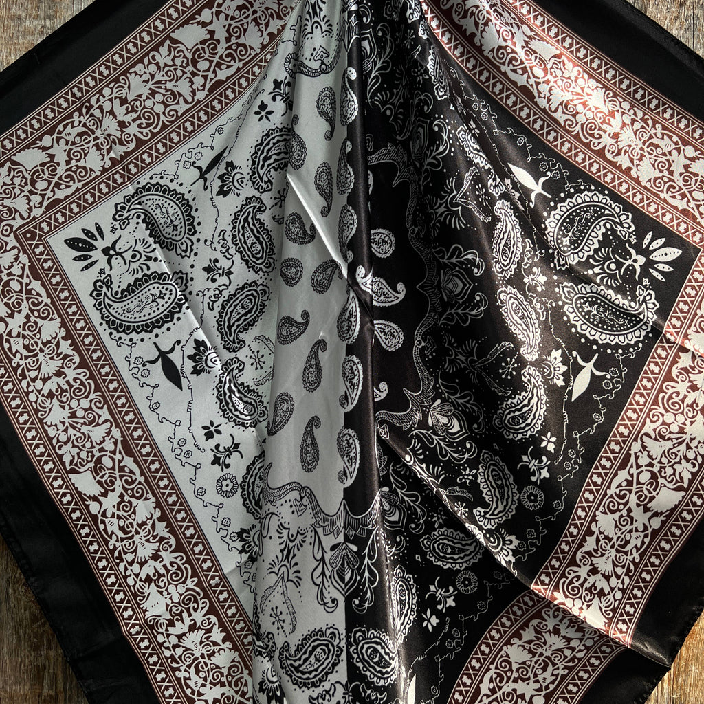35X35" Two Tone Black Paisley Wild Rag