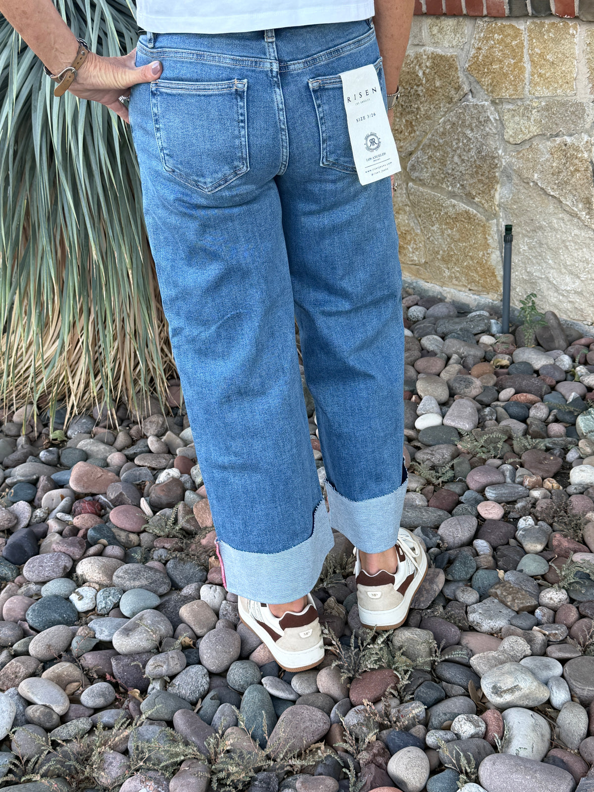 MID RISE CROP WIDE LEG CUFFED JEANS