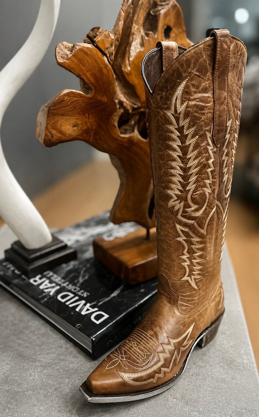 Estilo Brown Snip Toe Boot