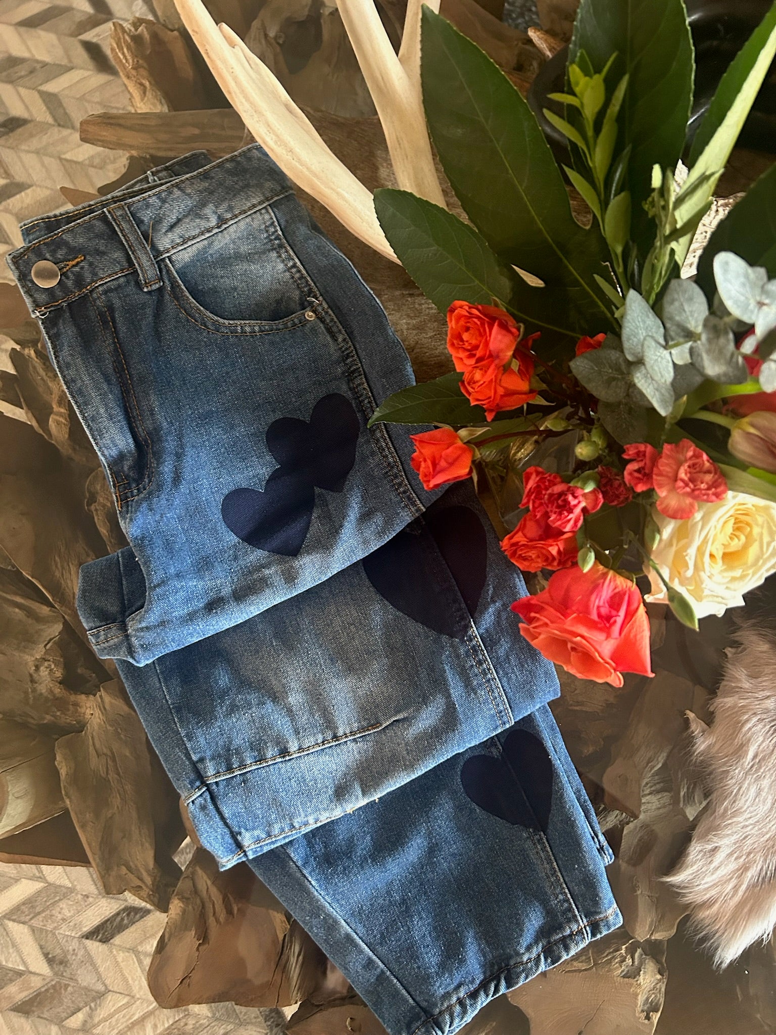 Love Print Loose Midi Waist Jeans