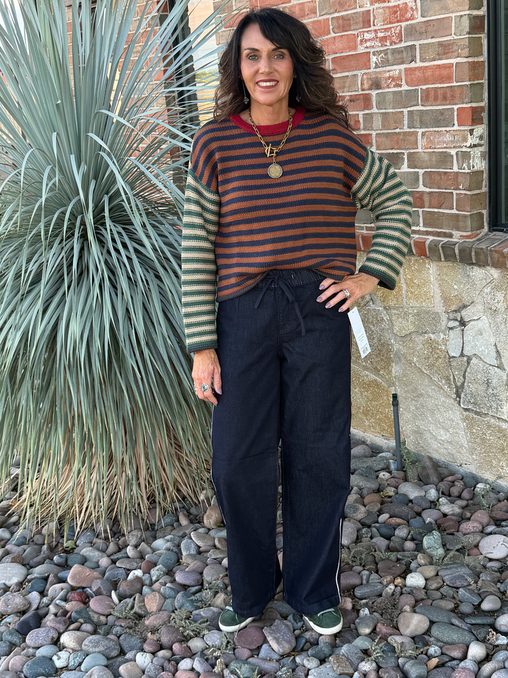 HIGH RISE WIDE LEG SIDE STRIPED JEANS