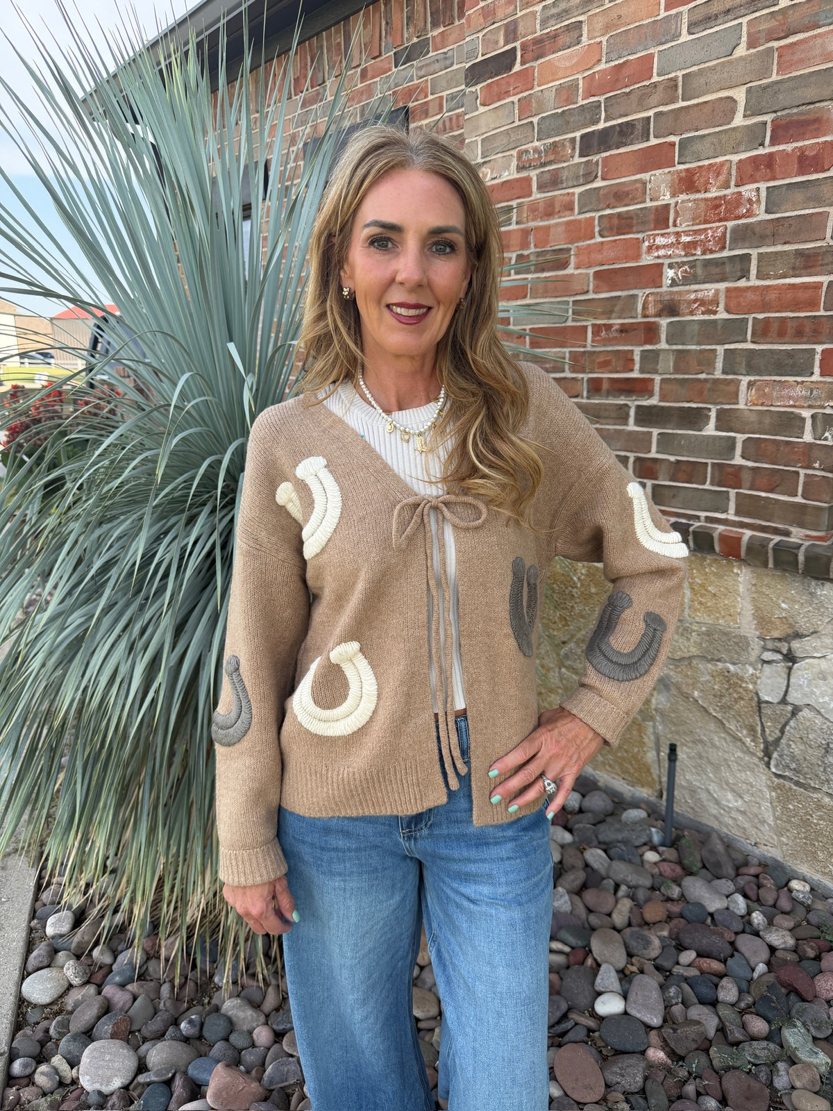 Horseshoe cardigan