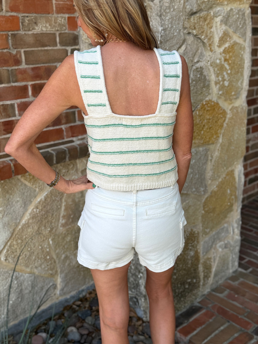 HIGH RISE SIDE CARGO POCKET SHORTS
